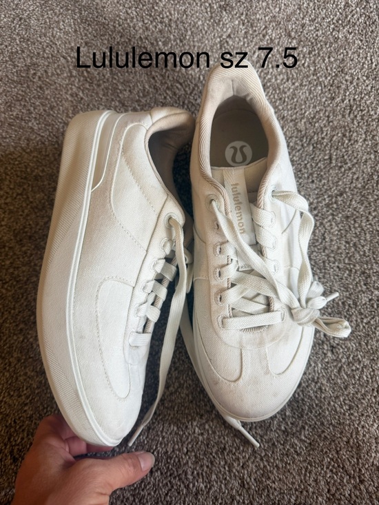 lululemon athletica Shoes - lululemon athletica ladies Canvas Lace-Up Sneakers in Off-White Sz 7.5
